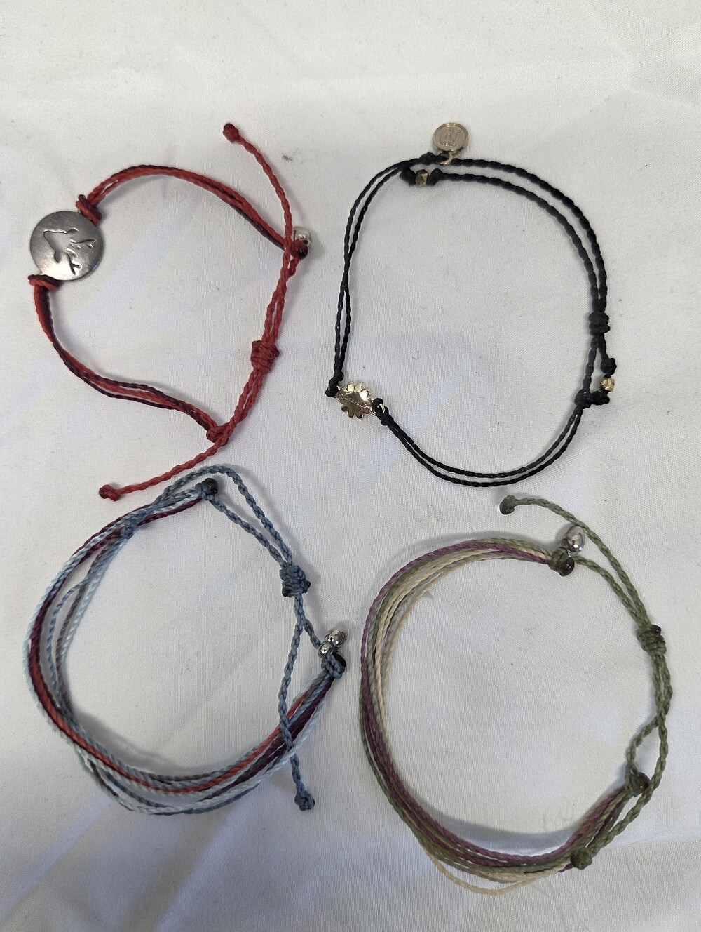 Bracelets - Picture 3 of 6